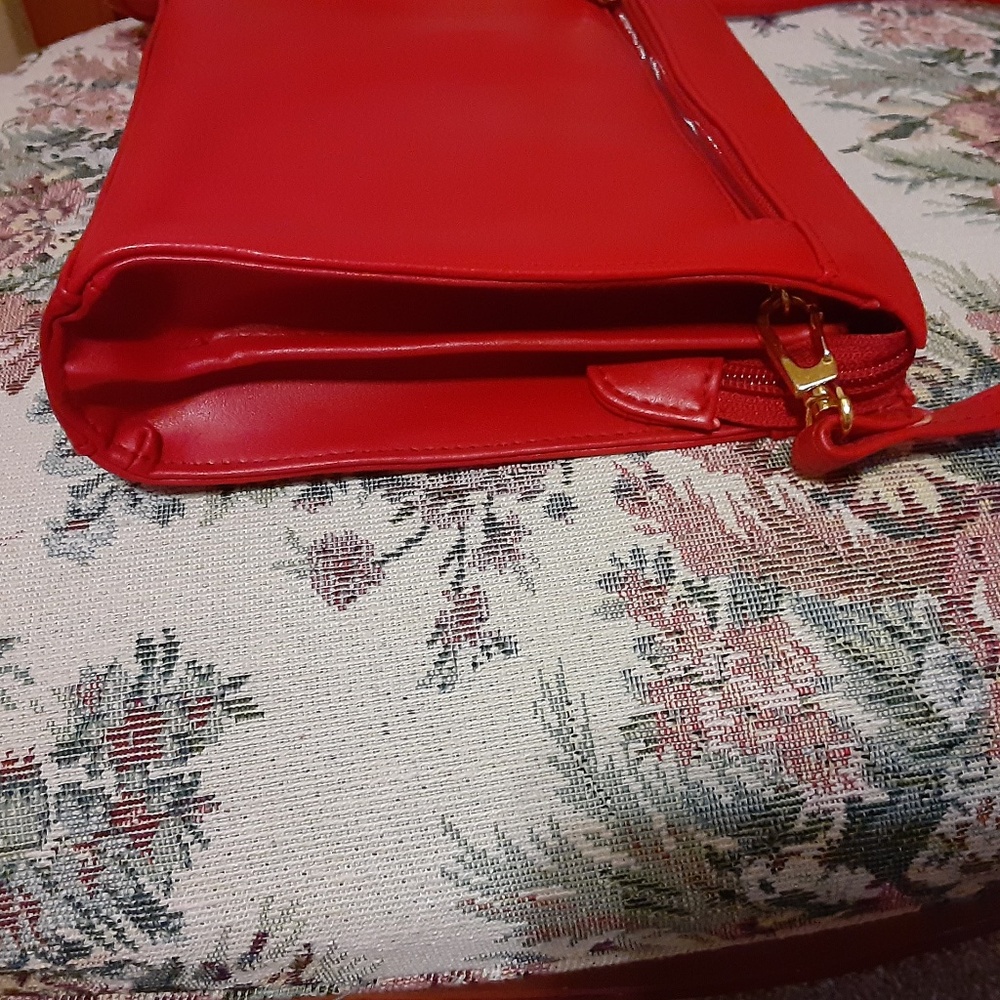 Laura Gayle Red Leather Crossbody/Shoulder Bag - Picture 5 of 8